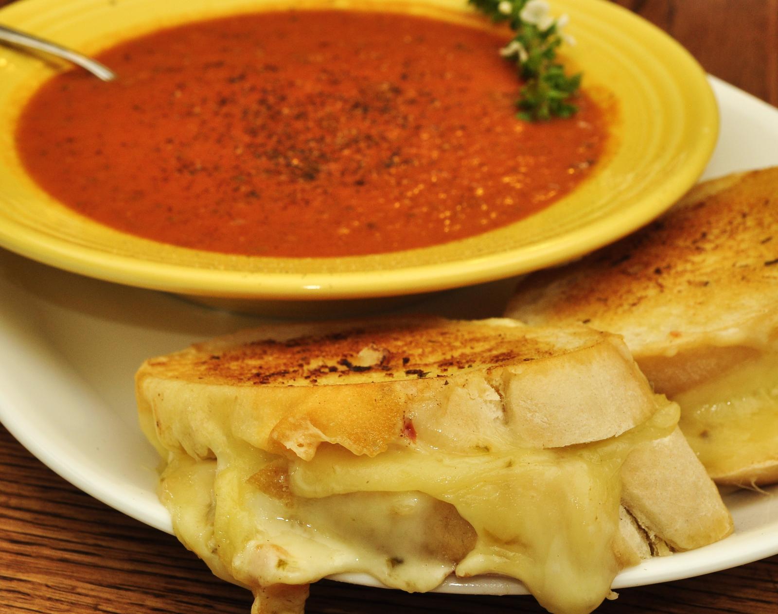 grilled-cheese-sandwich-with-roasted-tomato-soup.jpg